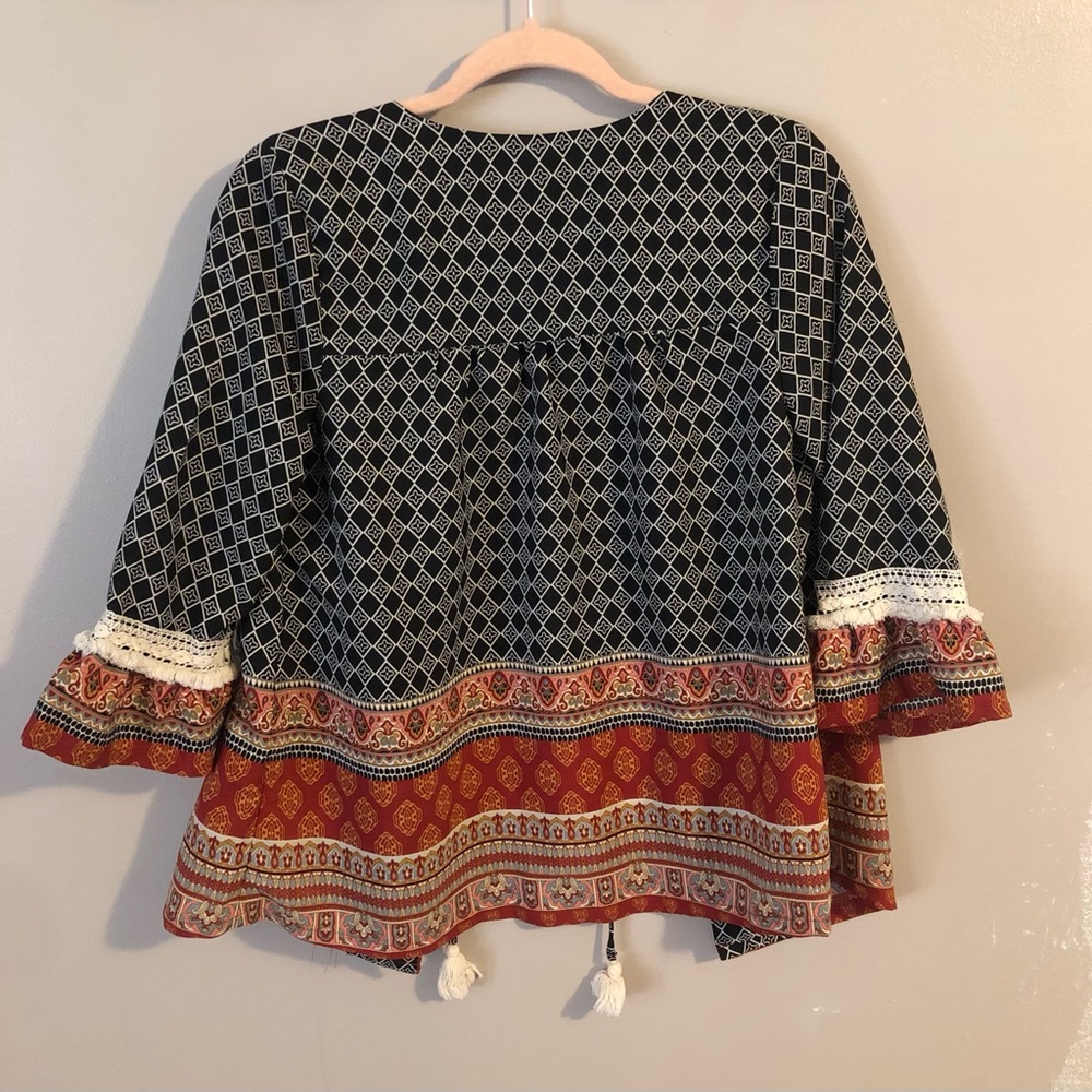 $6❤️Bundled Cato Kimono - Picture 6 of 6